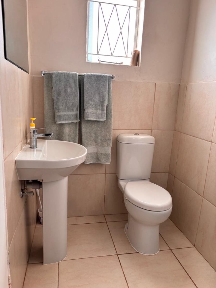4 Bedroom Property for Sale in Jeffreys Bay Central Eastern Cape
